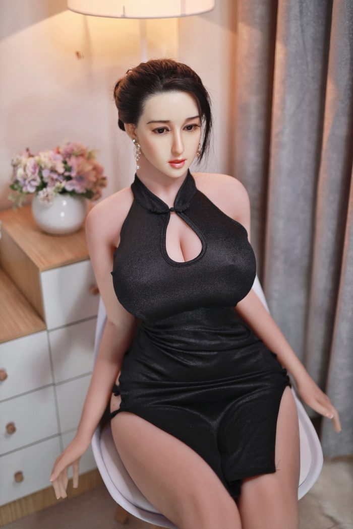 Big Boobs Realistic Sex Doll